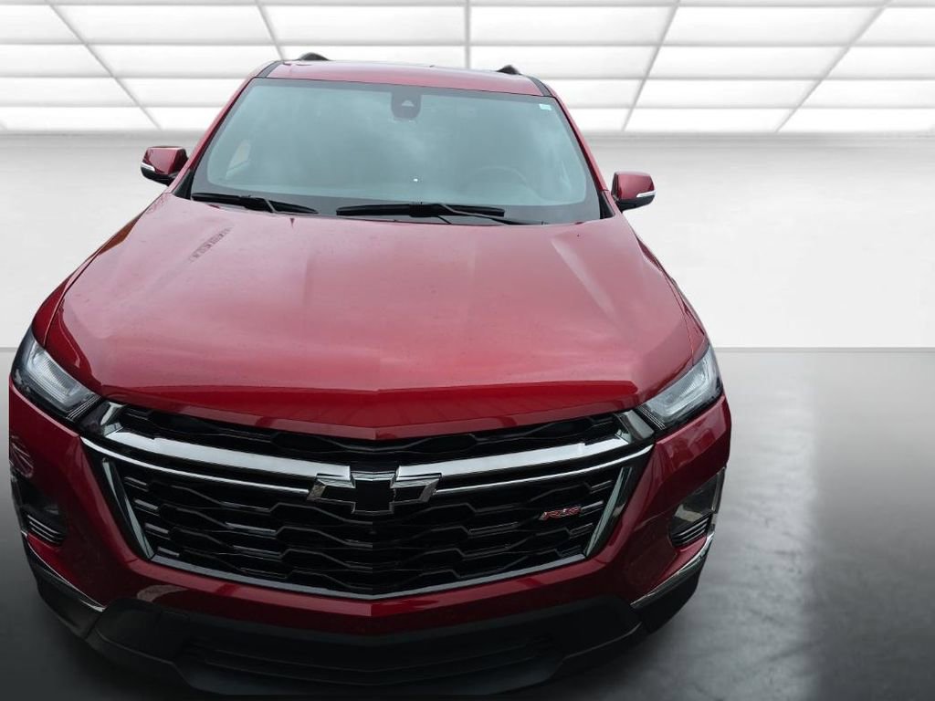 Used 2023 Chevrolet Traverse RS FWD image 4