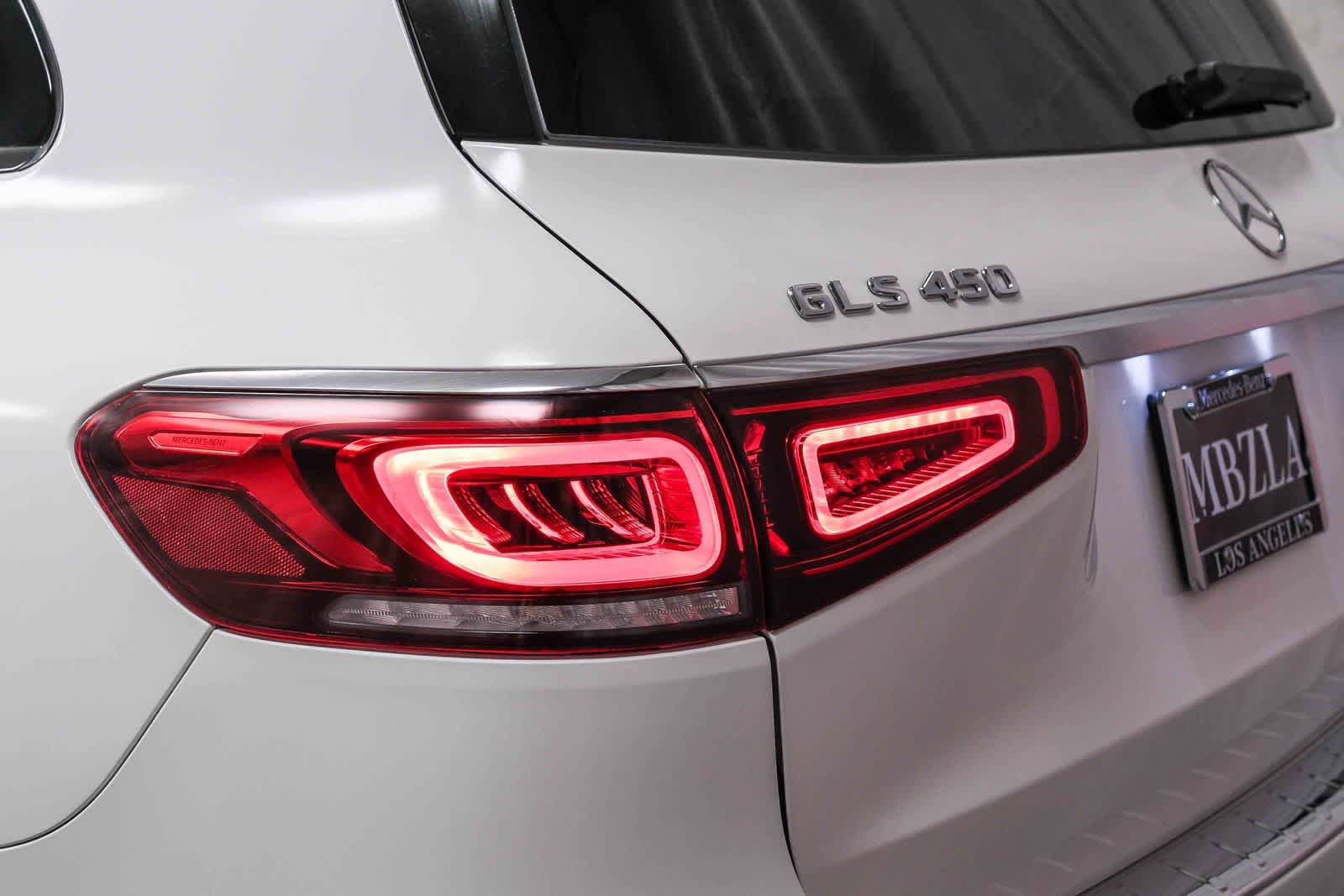 Used 2023 Mercedes-Benz GLS 450 4MATIC image 7