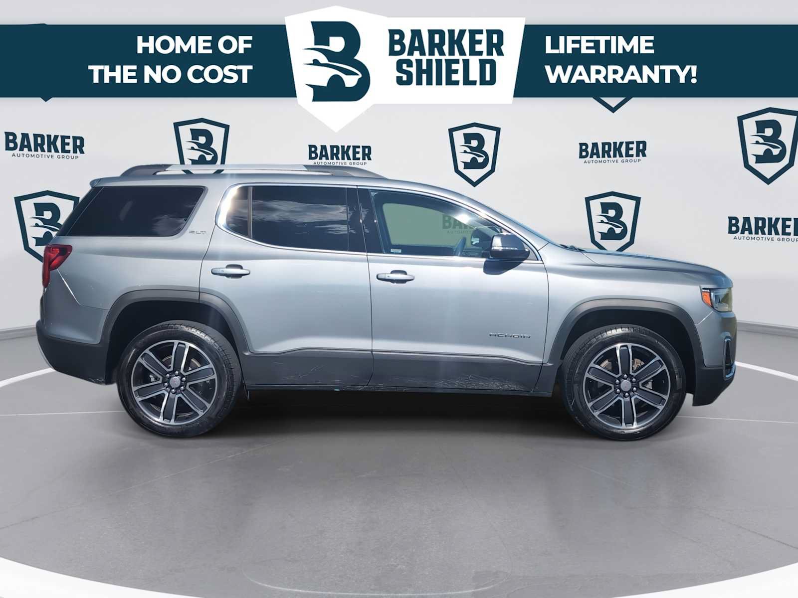 Used 2023 GMC Acadia SLT w/ Preferred Package FWD image 10