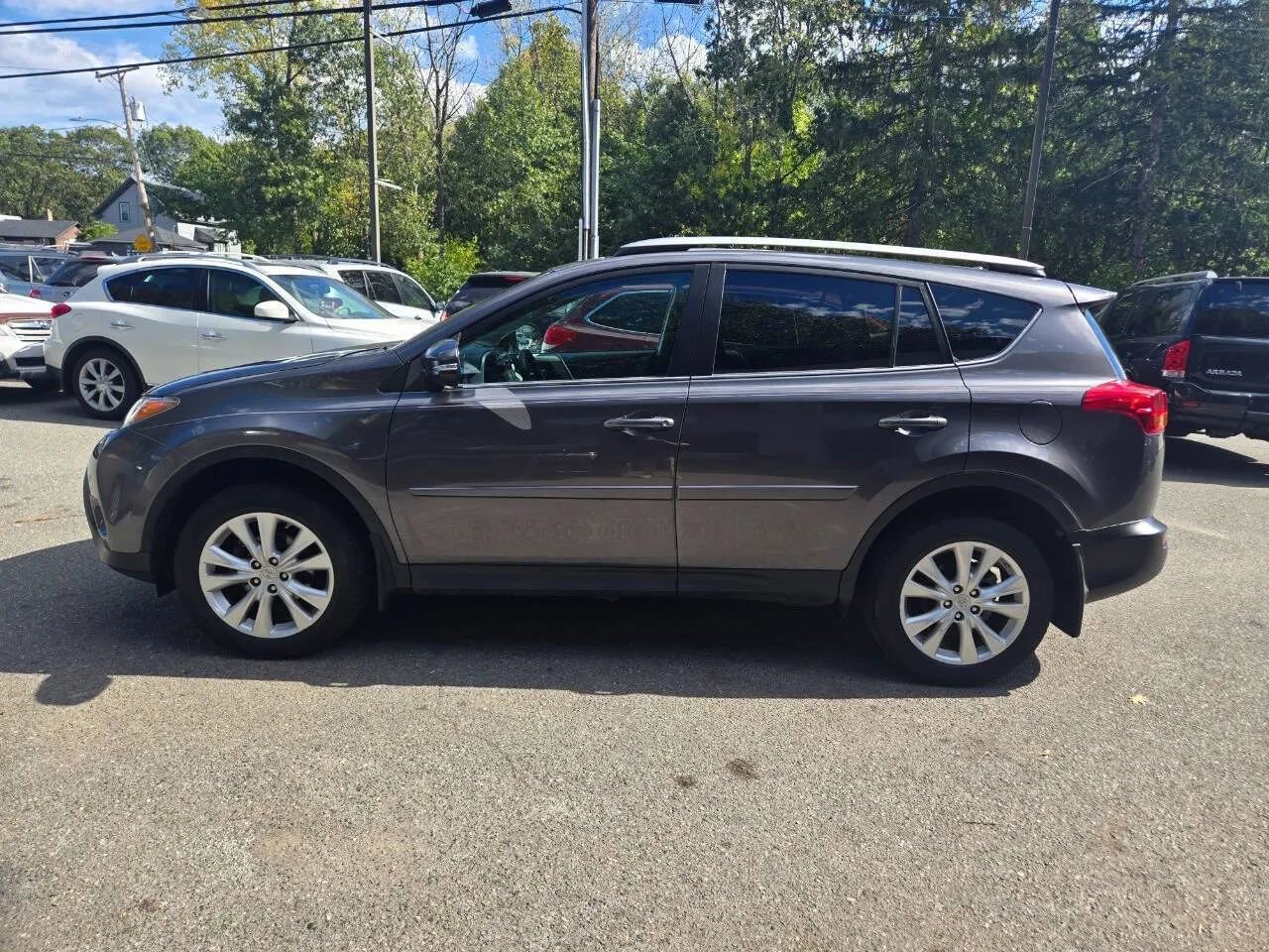 Used 2014 Toyota RAV4 Limited image 15