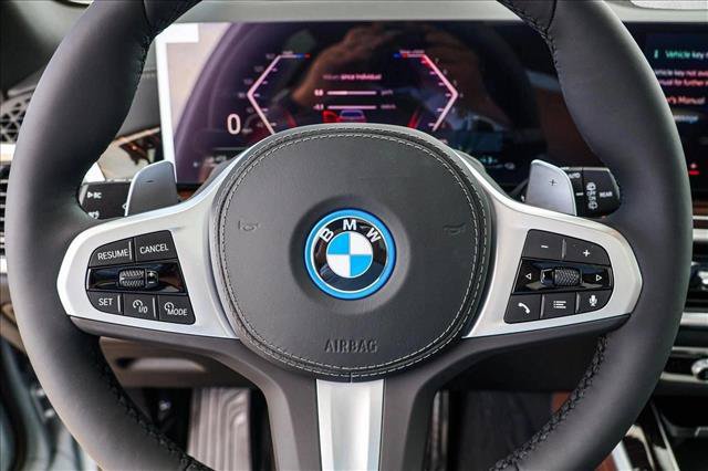 New 2026 BMW X5 xDrive50e w/ M Sport Package AWD/4WD image 14