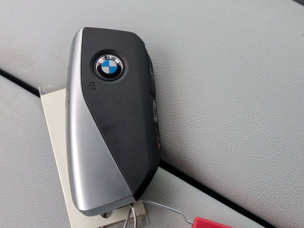 New 2026 BMW X5 xDrive40i w/ Executive Package image 30
