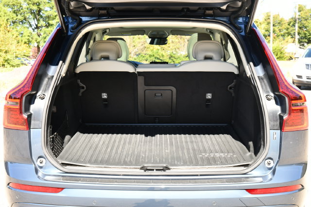 Certified 2026 Volvo XC60 B5 Ultra AWD/4WD image 29