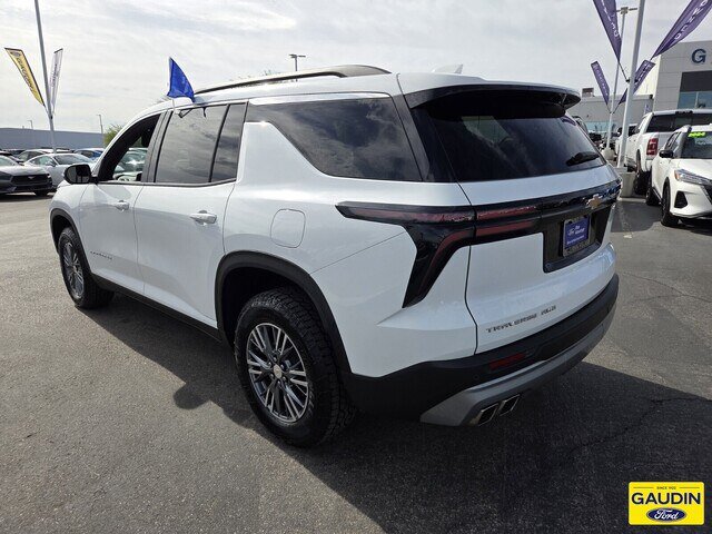 Used 2025 Chevrolet Traverse LT AWD/4WD image 5