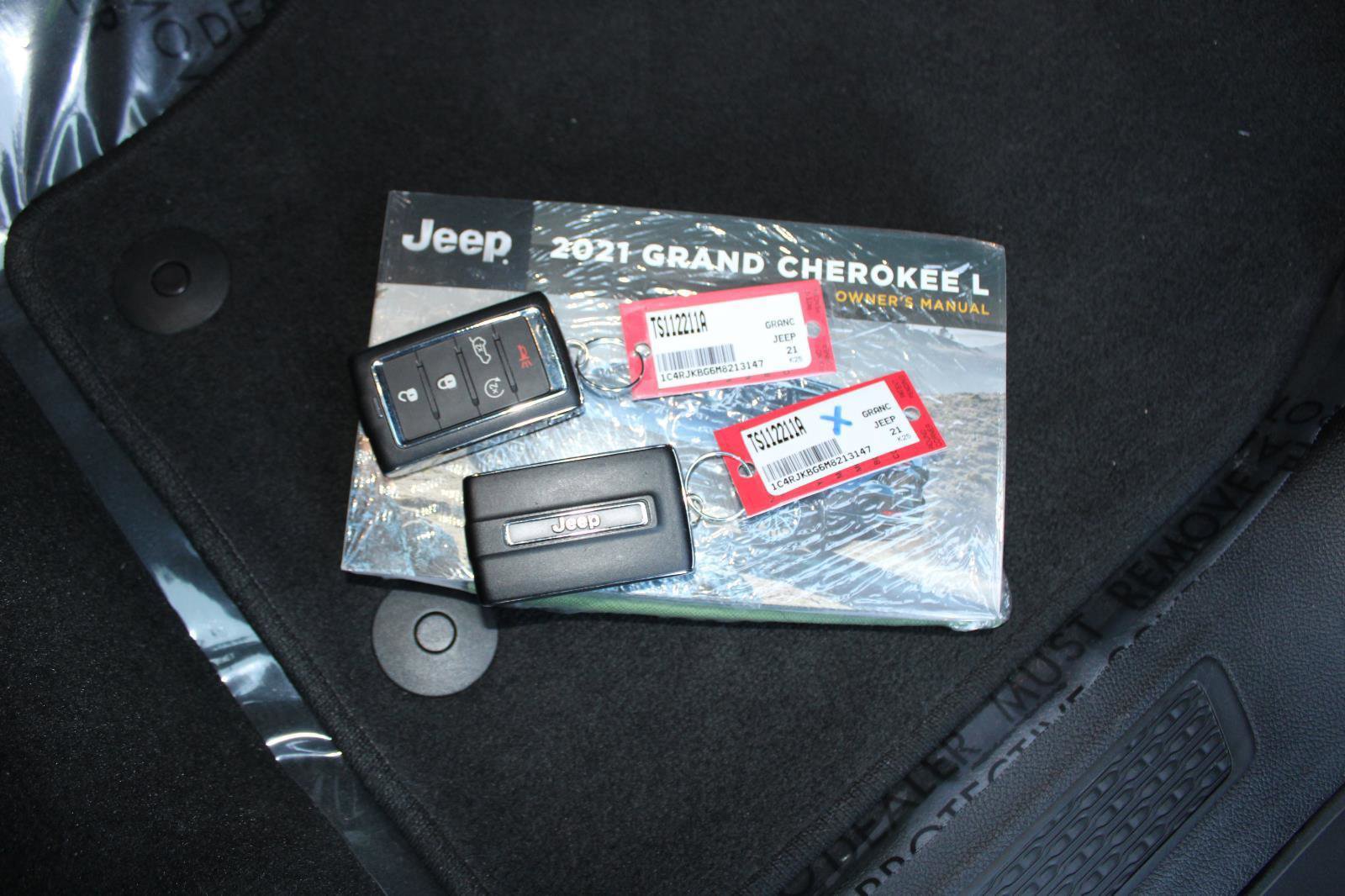 Used 2021 Jeep Grand Cherokee L Limited image 28