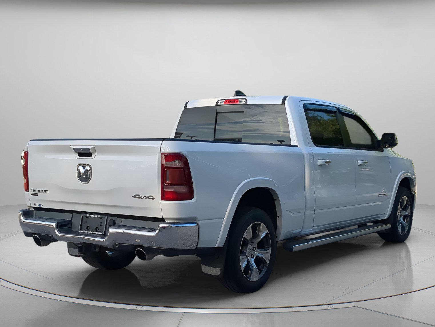 Used 2019 RAM 1500 Laramie AWD/4WD image 40