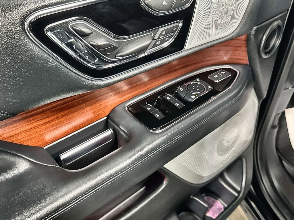 Used 2023 Lincoln Navigator Reserve AWD/4WD image 14