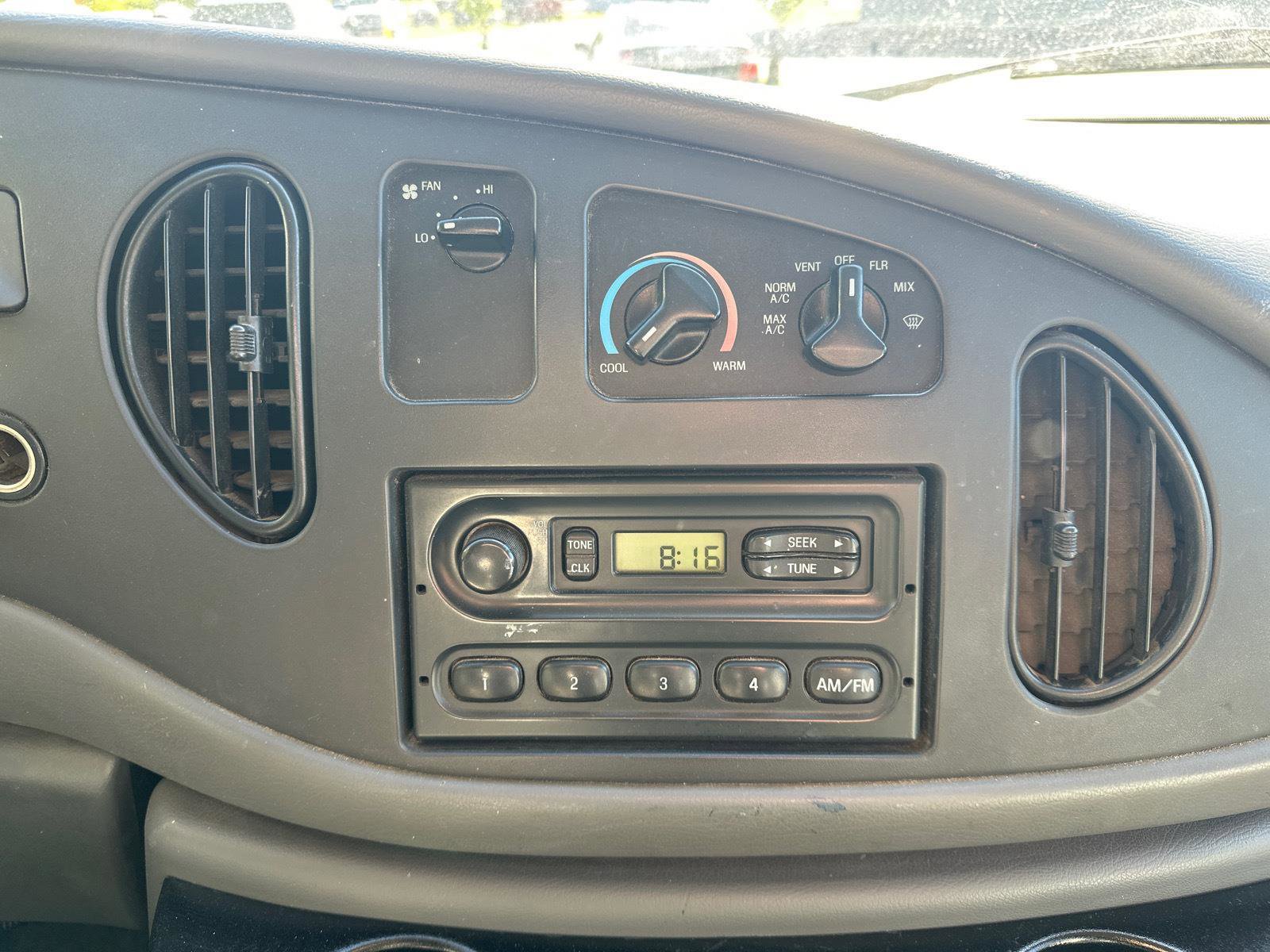 Used 2008 Ford E-150 and Econoline 150 RWD image 17