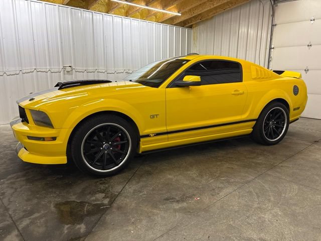 Used 2006 Ford Mustang GT RWD image 5