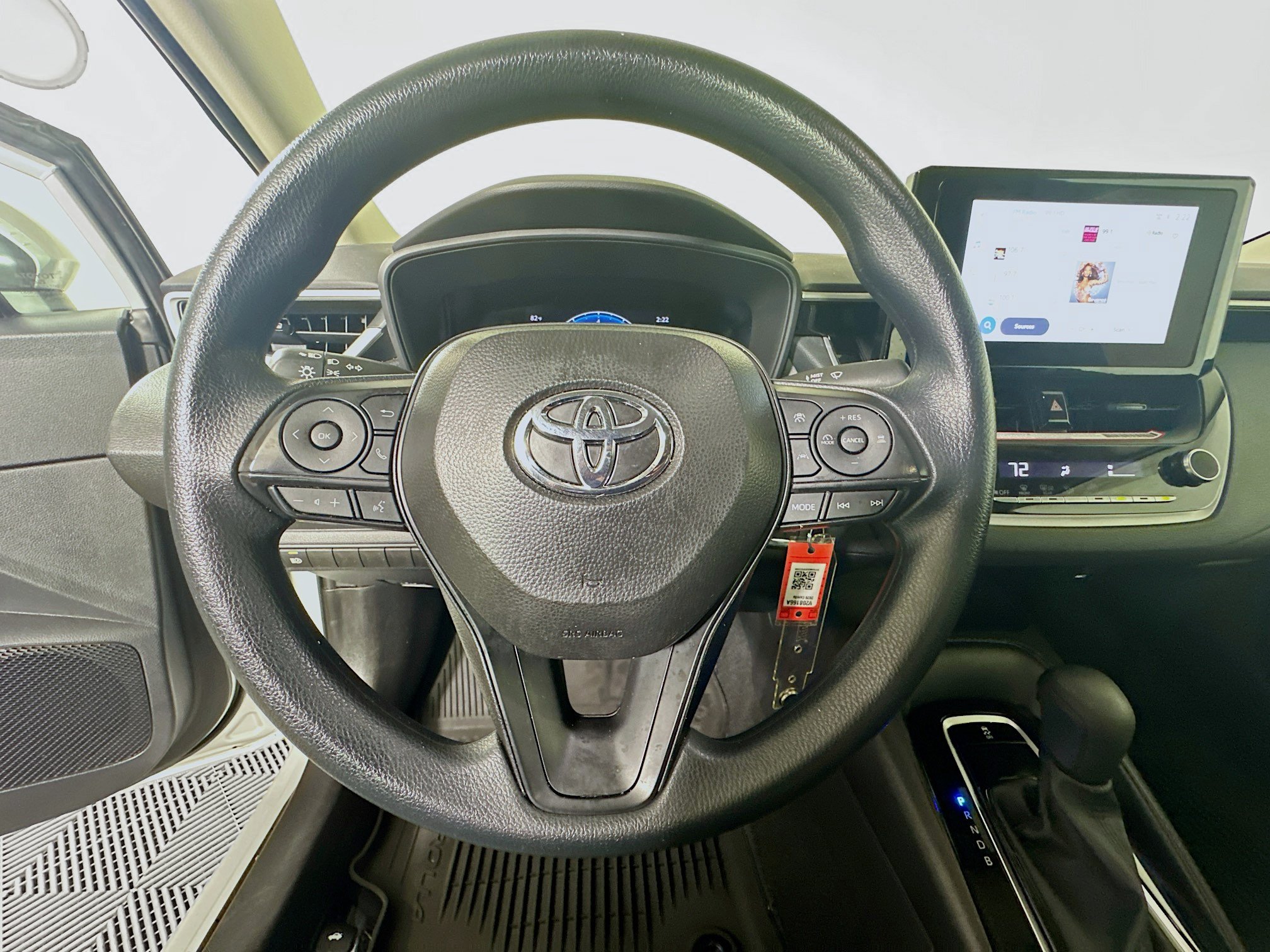 Used 2026 Toyota Corolla LE FWD image 15