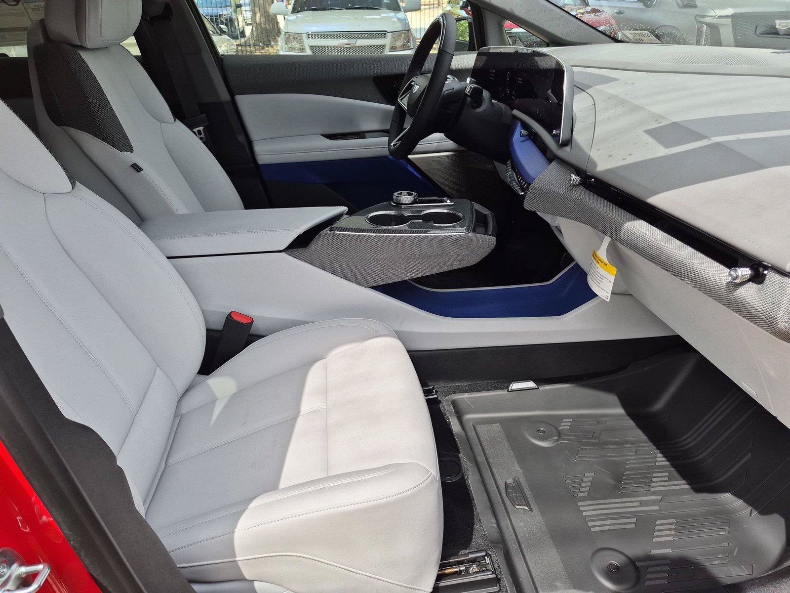 New 2027 Cadillac Optiq Sport w/ LPO, Floor Liner Package AWD/4WD image 28