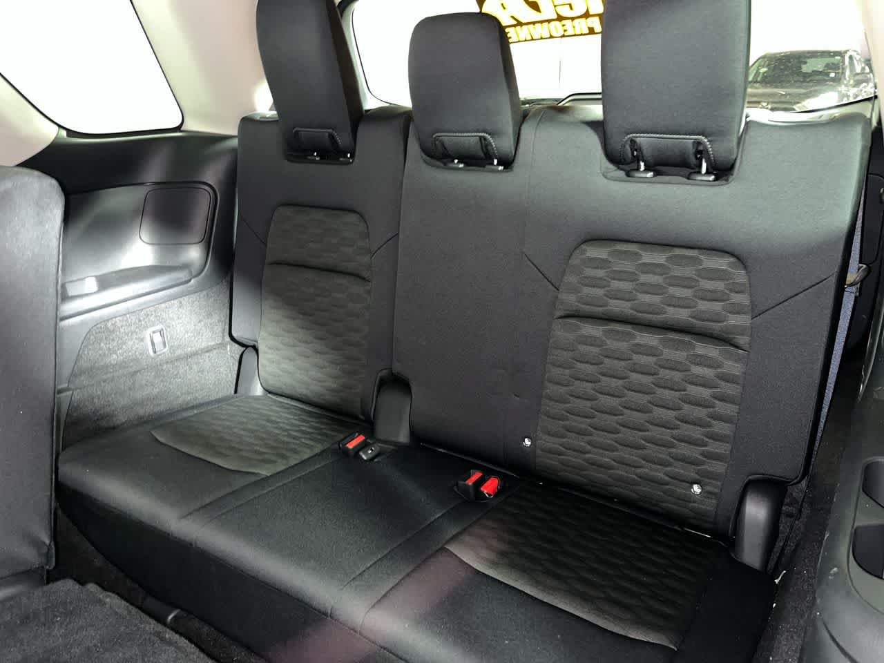 Used 2024 Nissan Pathfinder SV AWD/4WD image 25