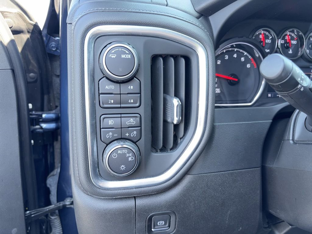 Used 2022 Chevrolet Silverado 1500 RST image 12