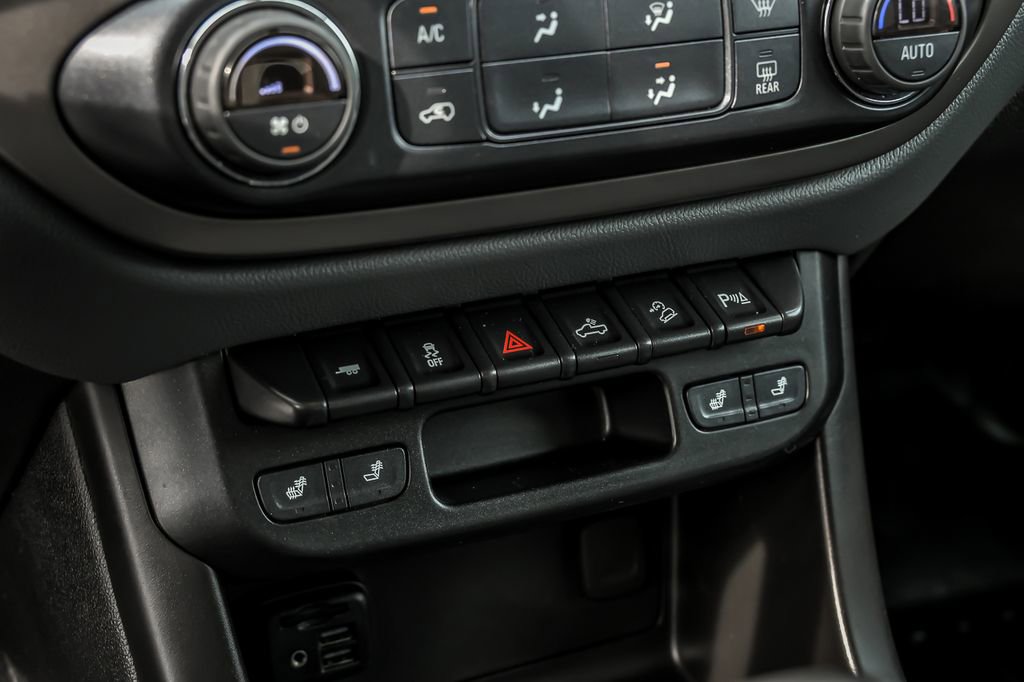 Used 2019 Chevrolet Colorado Z71 image 25