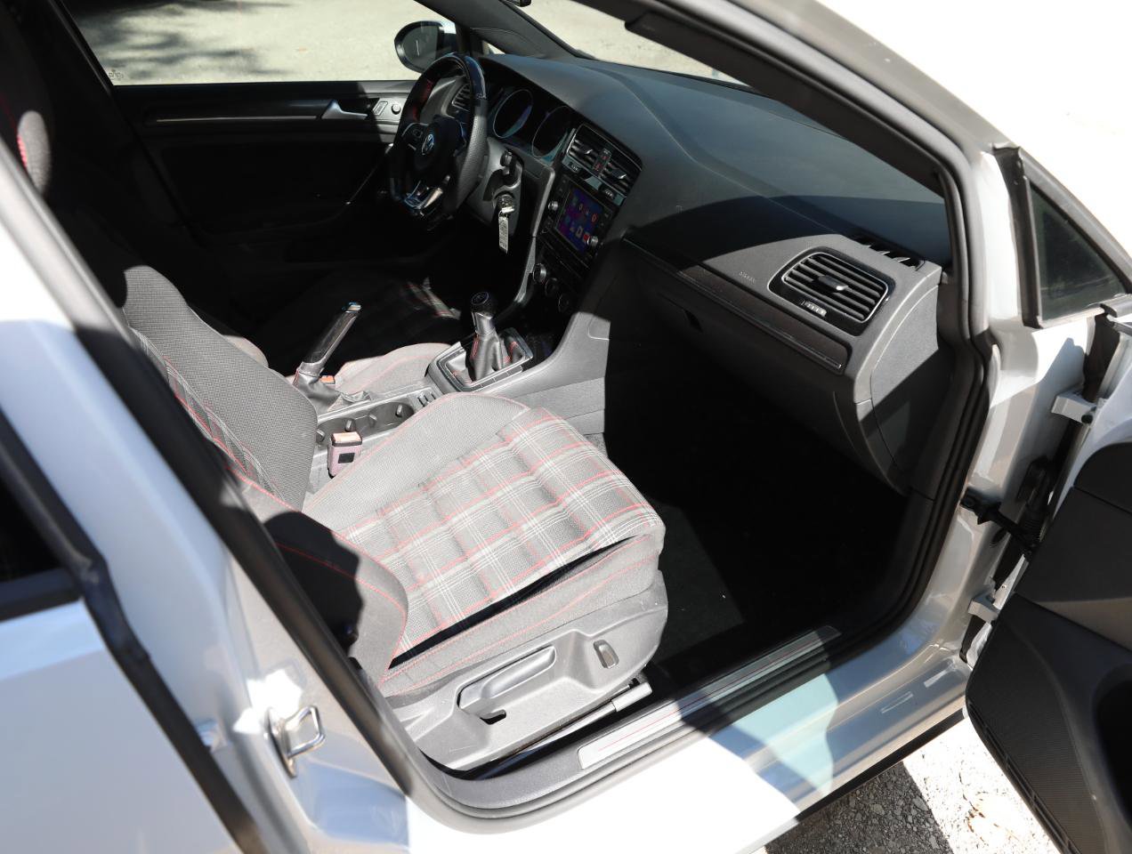 Used 2018 Volkswagen GTI S image 12