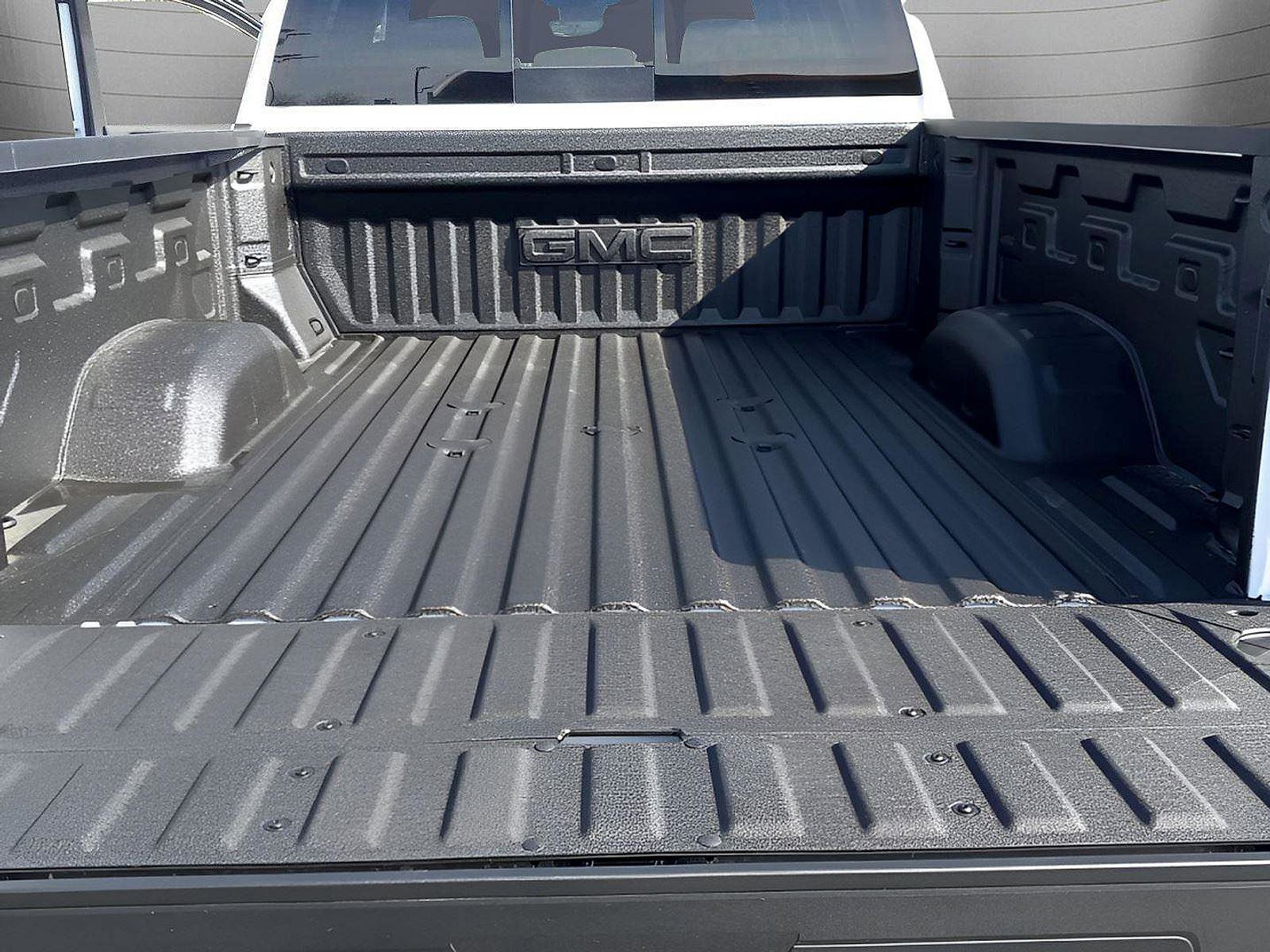 New 2026 GMC Sierra 2500 AT4 w/ Technology Package image 15