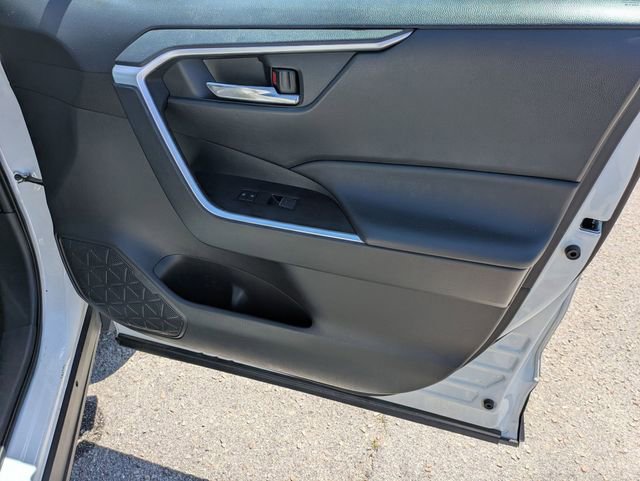 Used 2024 Toyota RAV4 XLE image 30