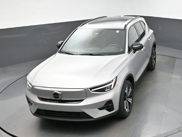 Used 2023 Volvo XC40 Recharge Plus AWD/4WD image 41
