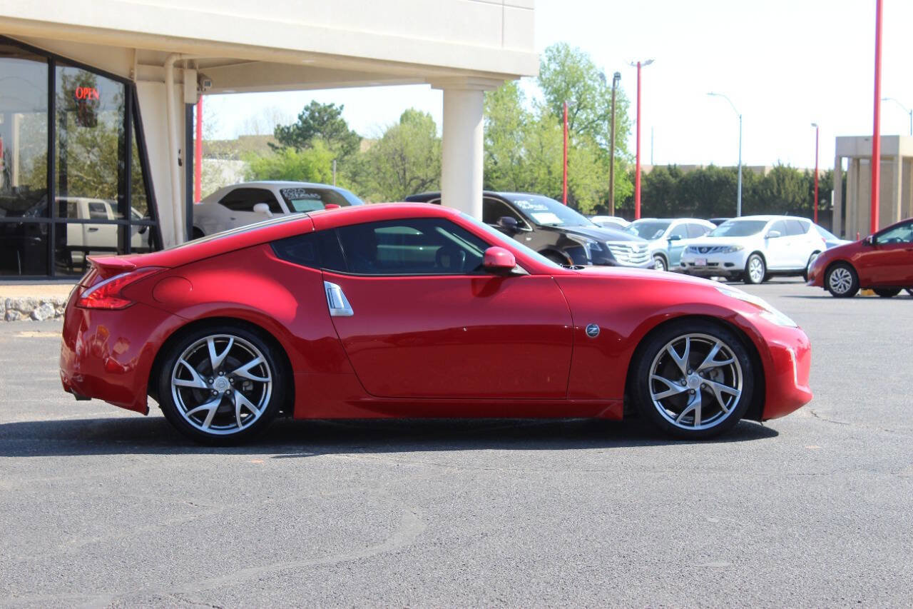 Used 2015 Nissan 370Z Touring image 3
