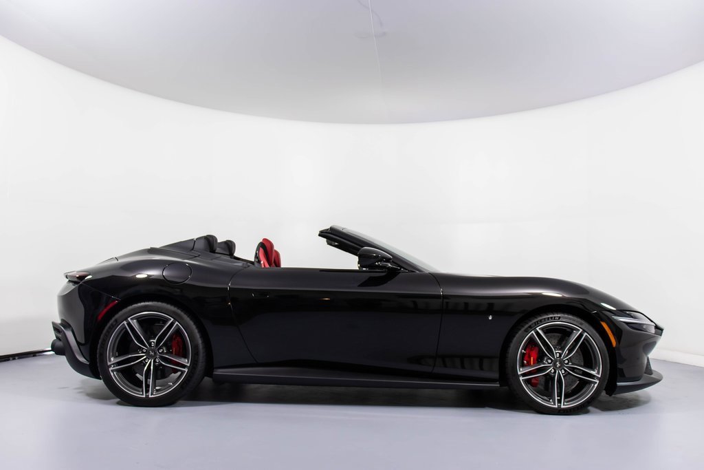 Certified 2024 Ferrari Roma Spider image 3