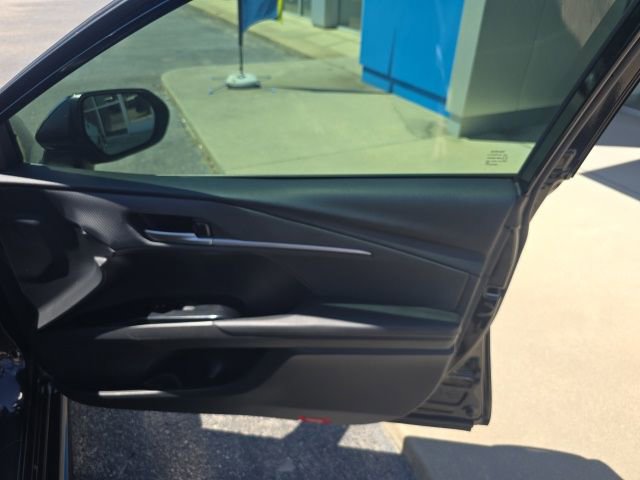 Used 2025 Toyota Camry SE w/ Multimedia Upgrade Package FWD image 39