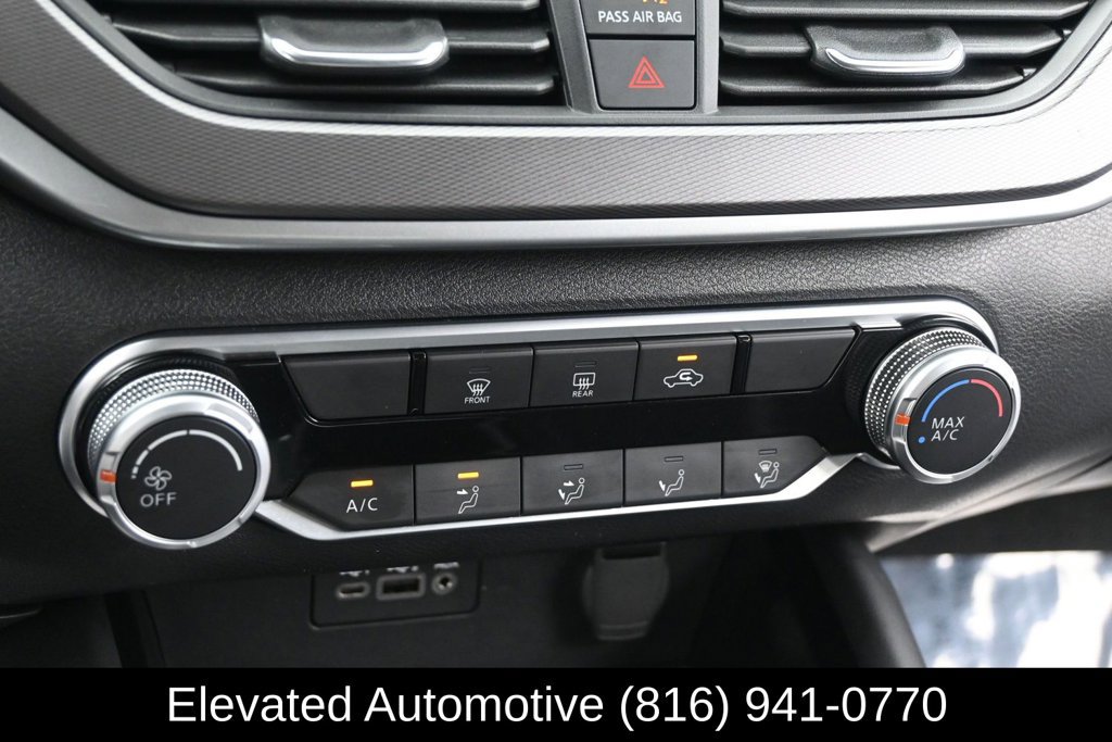 Used 2023 Nissan Altima 2.5 SR FWD image 11