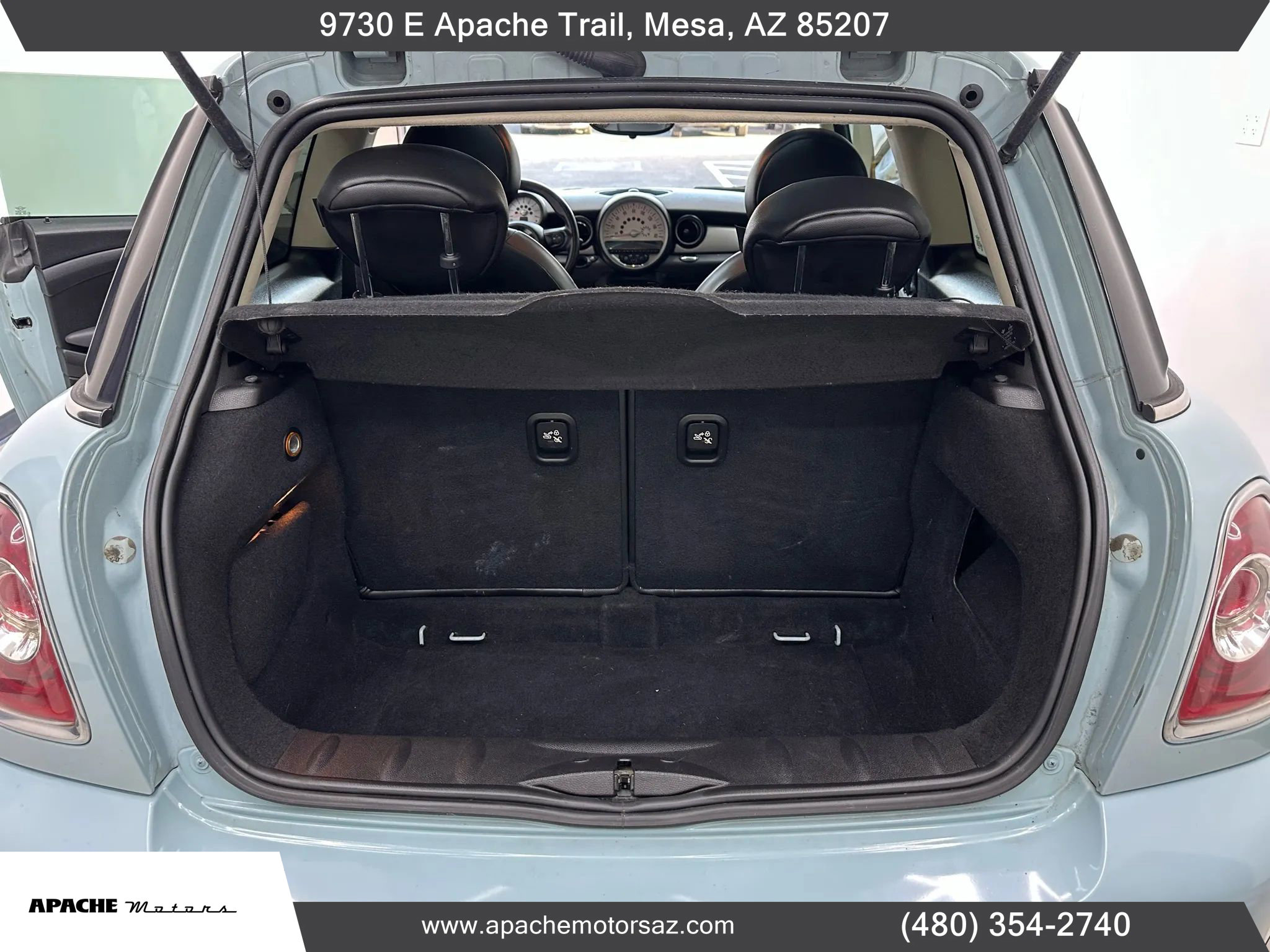 Used 2011 MINI Cooper Hardtop image 12