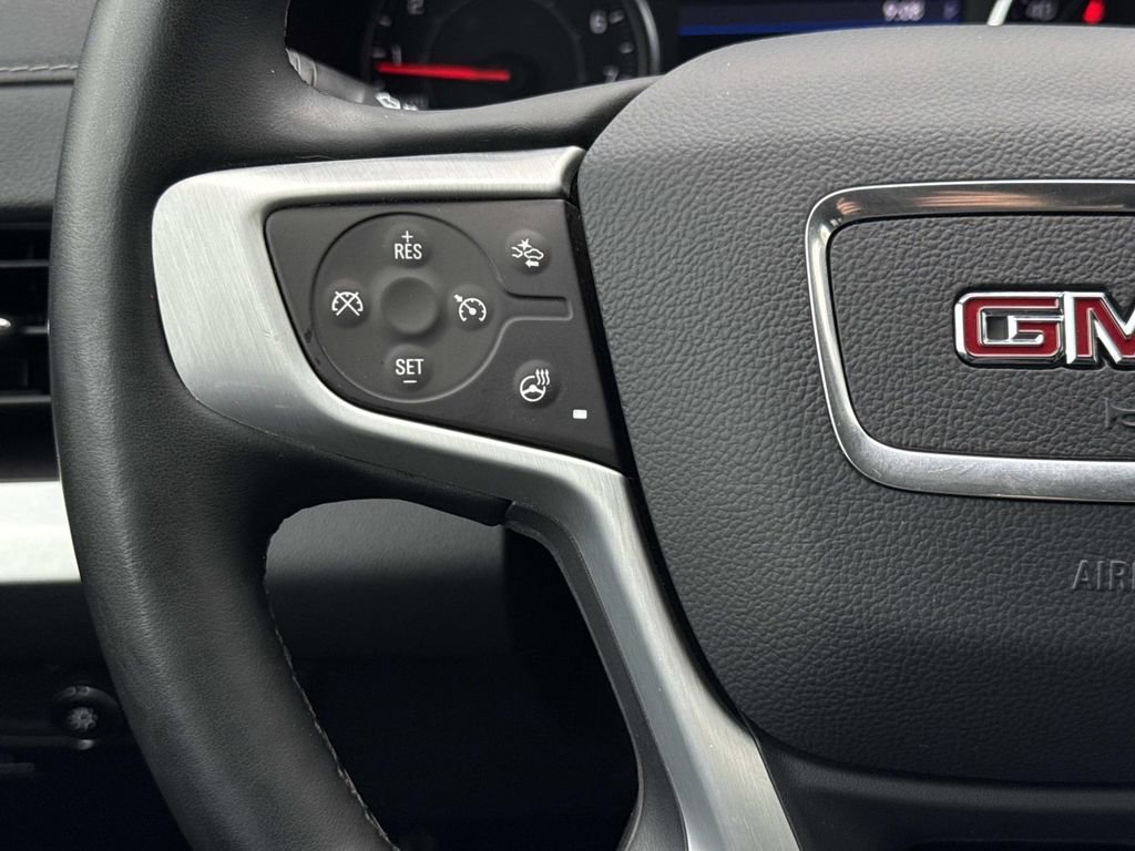 Used 2024 GMC Terrain SLT AWD/4WD image 8