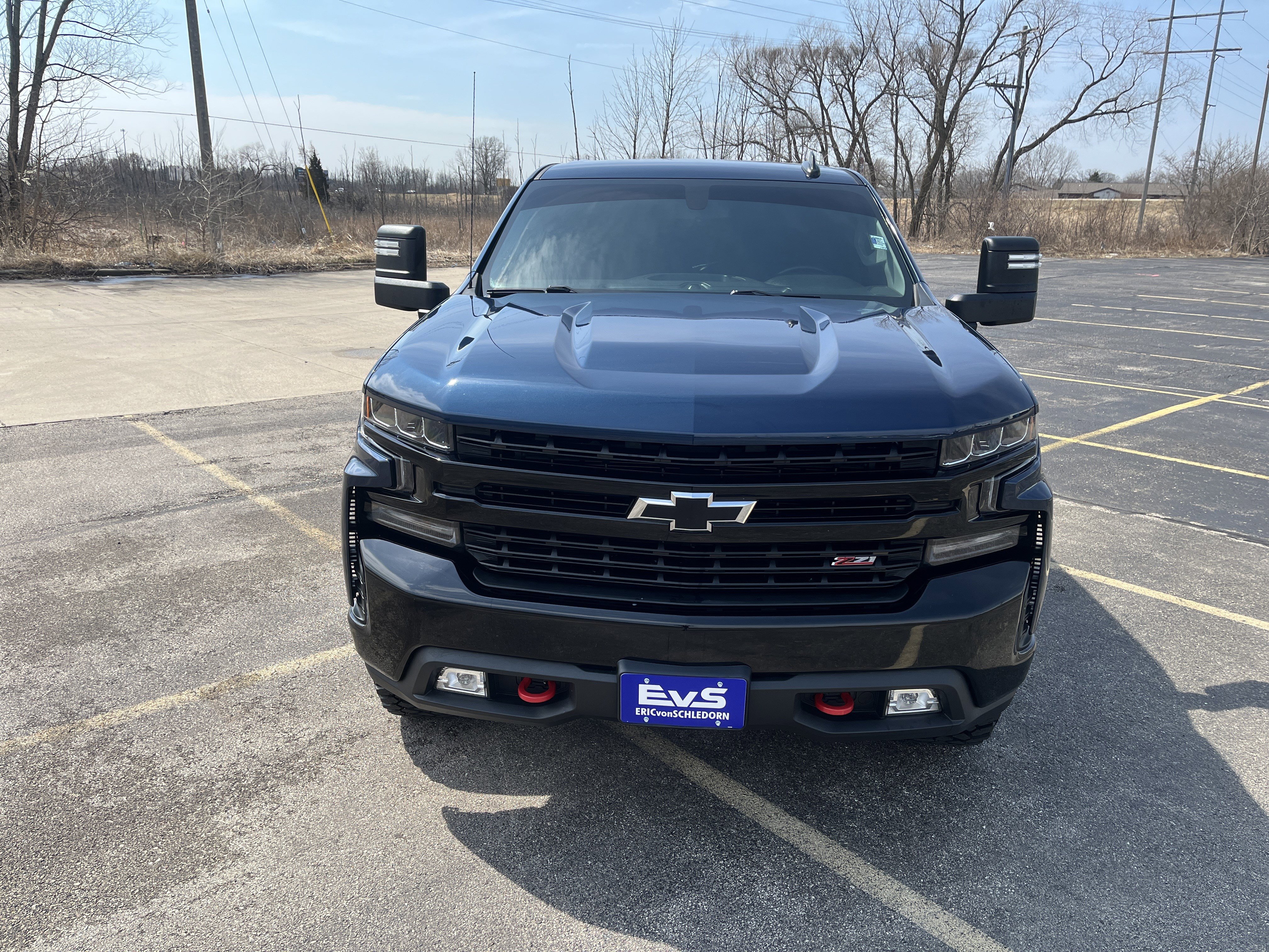 Used 2020 Chevrolet Silverado 1500 LT Trail Boss image 2