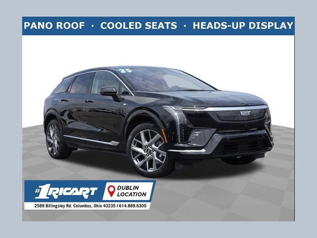 Used 2025 Cadillac Optiq Luxury 2 w/ LPO, Floor Liner Package AWD/4WD image 1