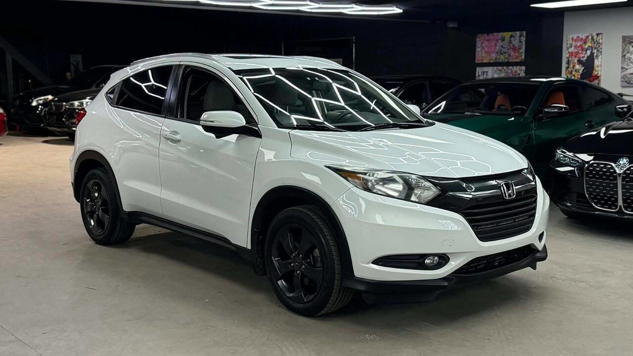 Used 2017 Honda HR-V EX-L image 3
