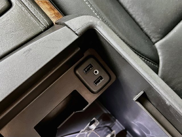 Used 2019 Chevrolet Tahoe Premier AWD/4WD image 38