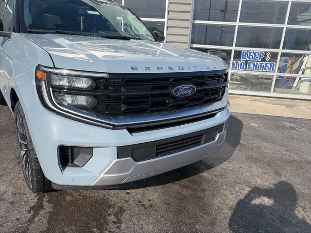 New 2026 Ford Expedition Platinum w/ Driver's Package image 5