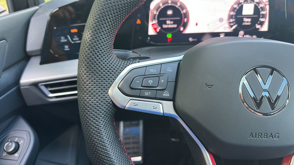 New 2026 Volkswagen GTI SE FWD image 21