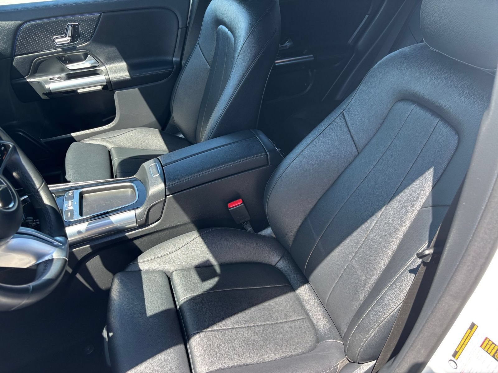 Used 2025 Mercedes-Benz GLA 250 image 37