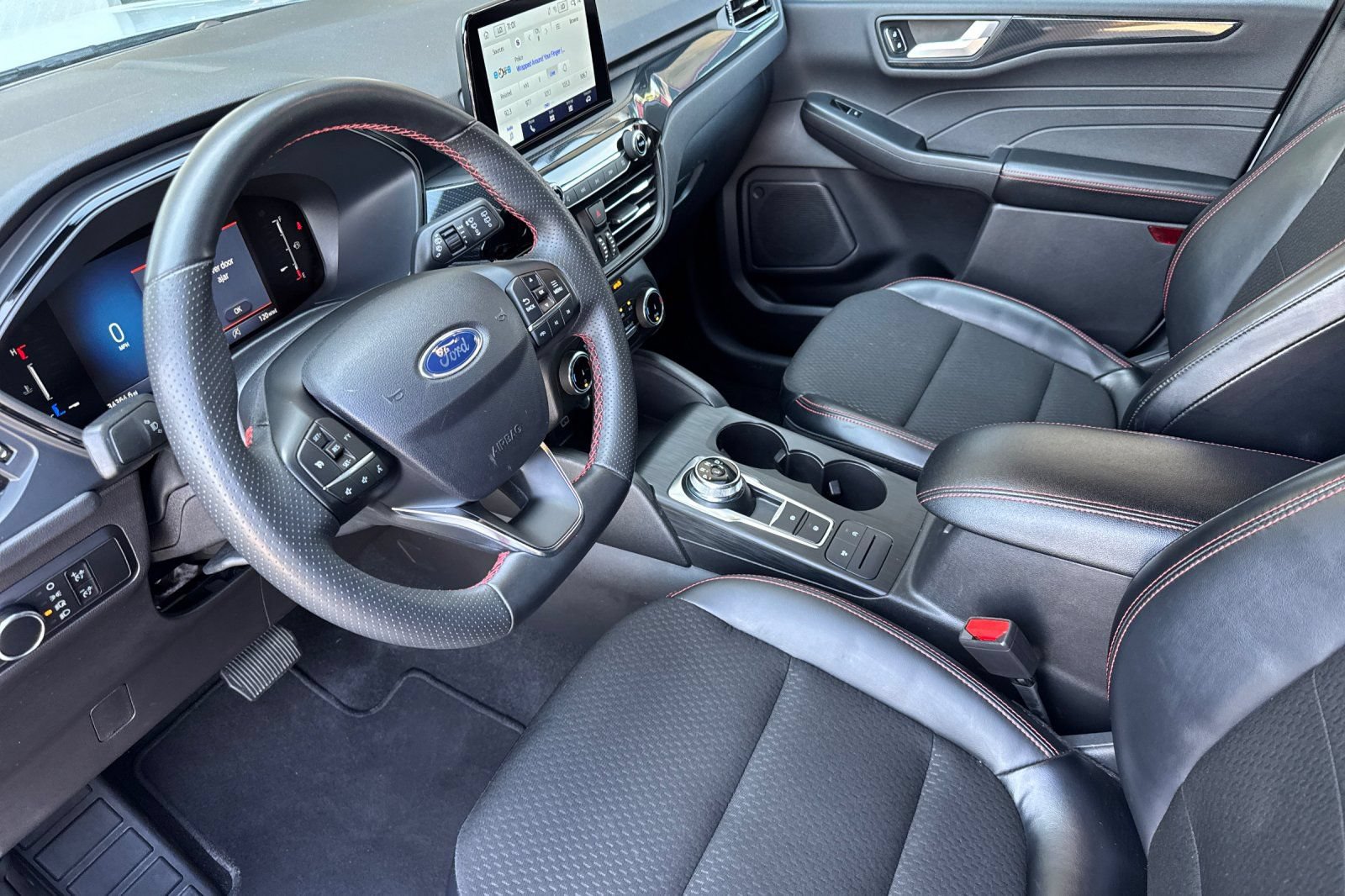 Used 2025 Ford Escape ST-Line FWD image 9