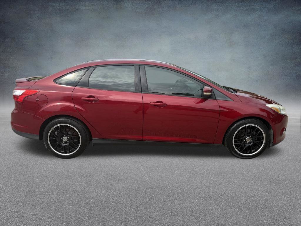Used 2013 Ford Focus SE FWD image 7