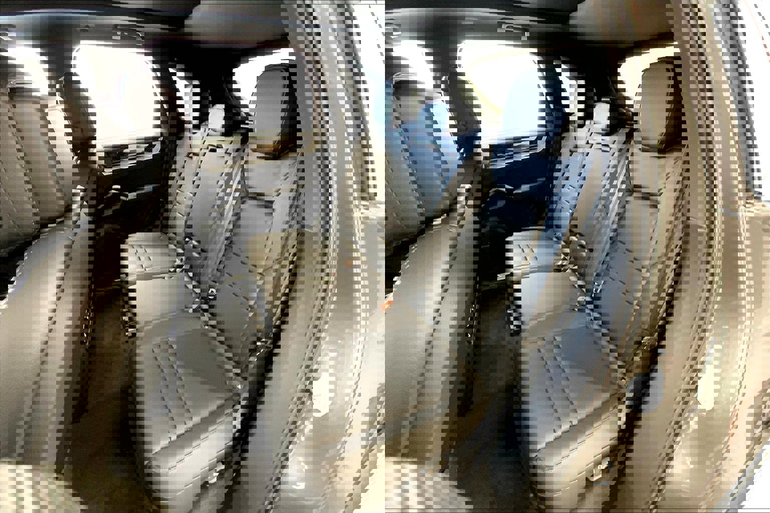 New 2025 Porsche Cayenne image 19