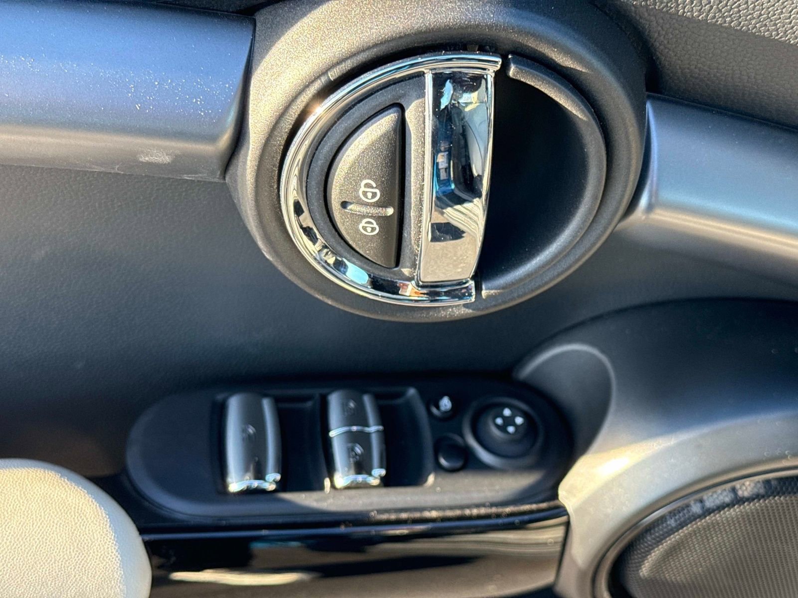 Used 2024 MINI Cooper S image 12