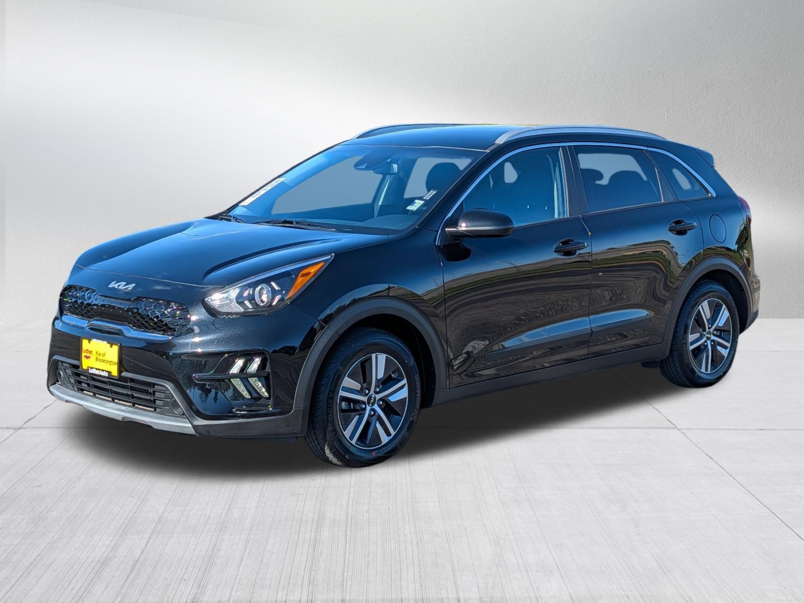 Certified 2022 Kia Niro LXS w/ Digital Cluster Package FWD image 3