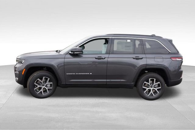 New 2025 Jeep Grand Cherokee Limited w/ Trailer Tow Package image 6
