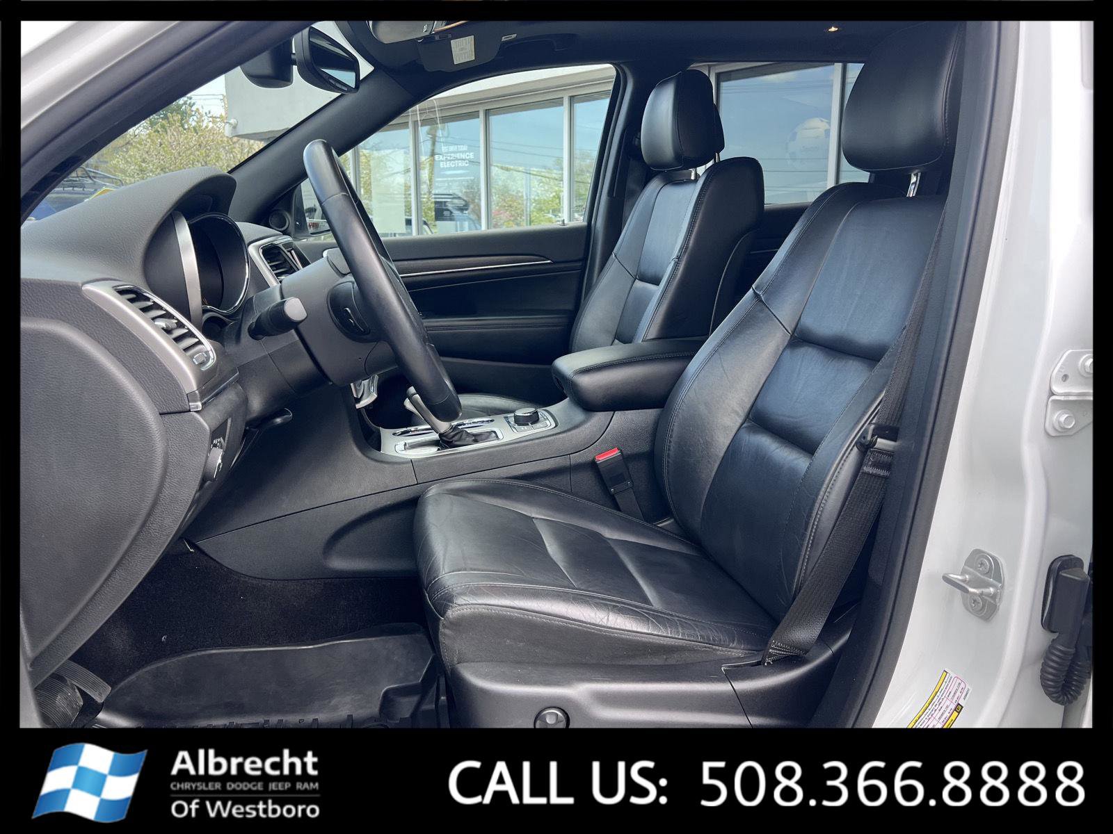 Used 2018 Jeep Grand Cherokee Limited AWD/4WD image 10