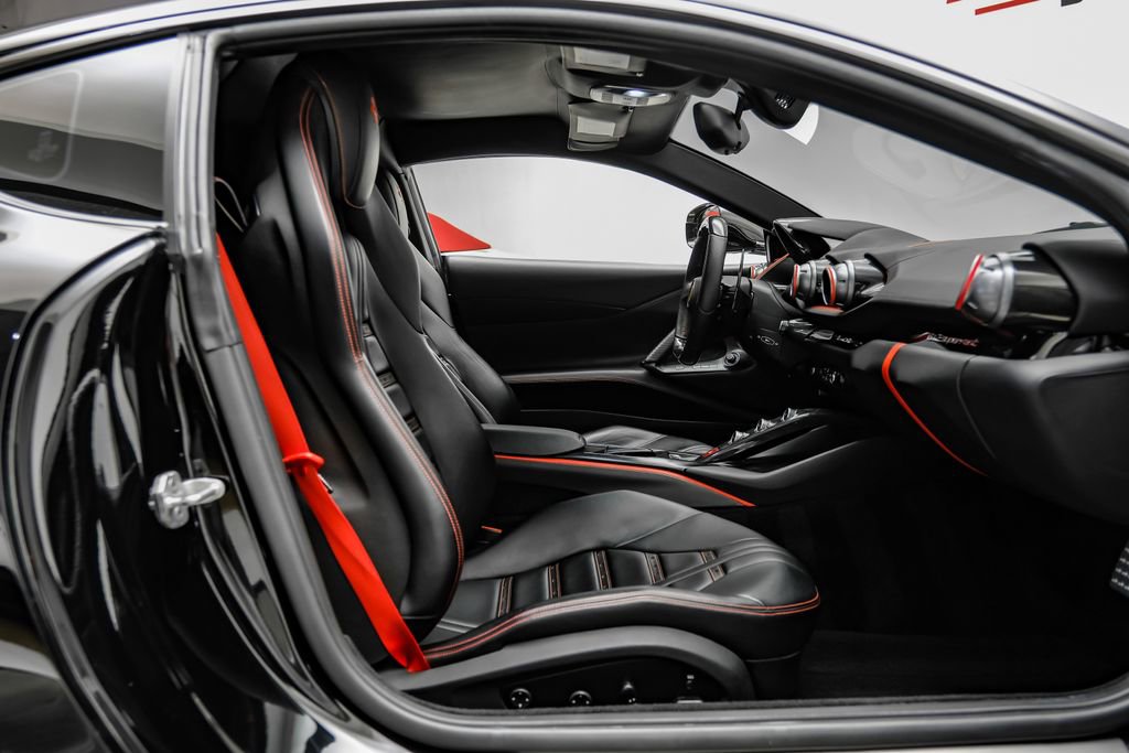 Used 2019 Ferrari 812 Superfast RWD image 37