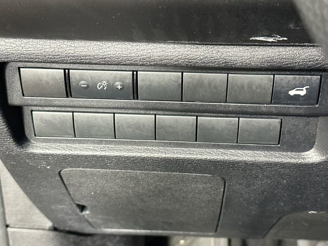 Used 2023 Mitsubishi Outlander SE image 23