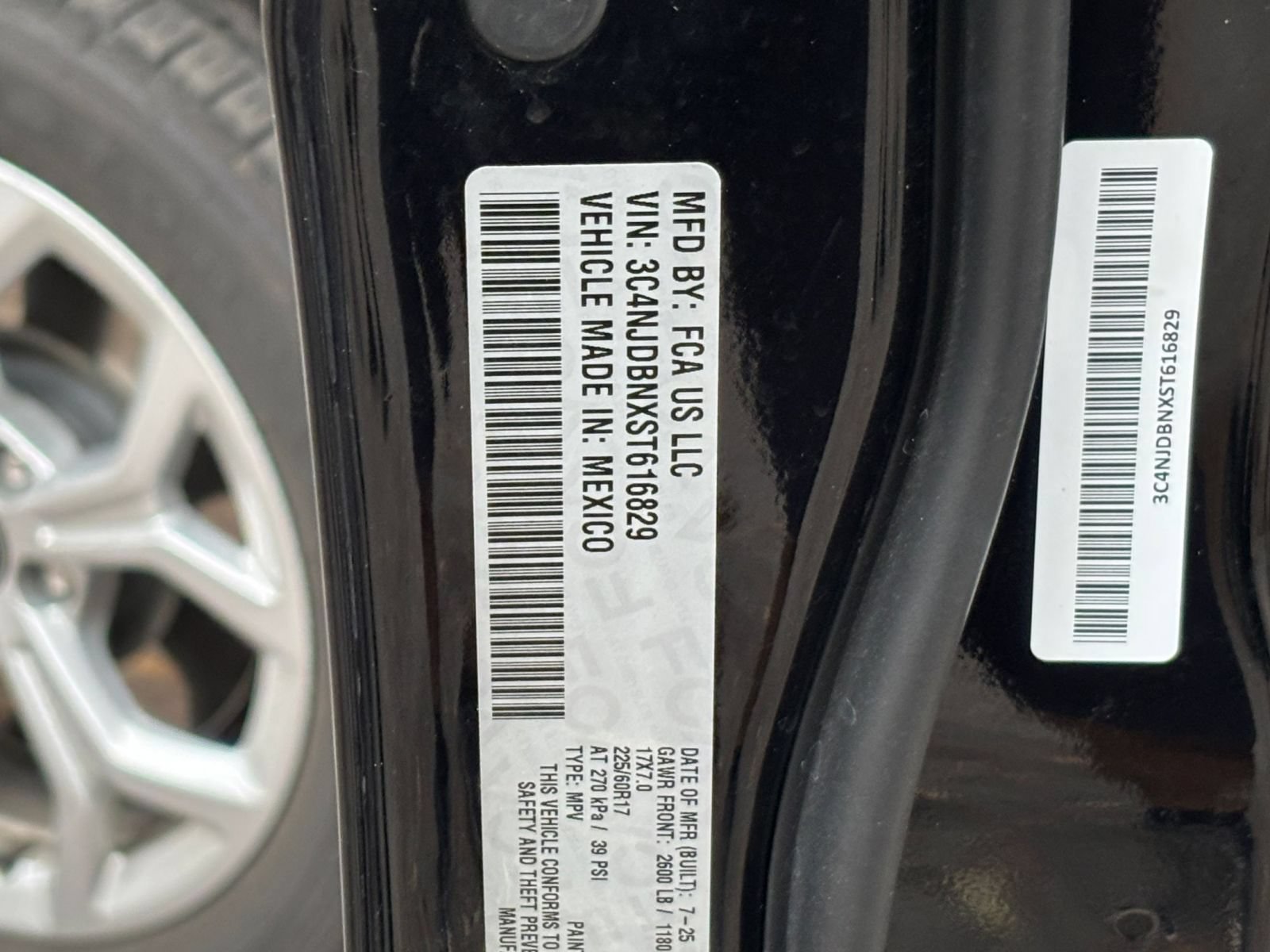 Used 2025 Jeep Compass Latitude AWD/4WD image 10