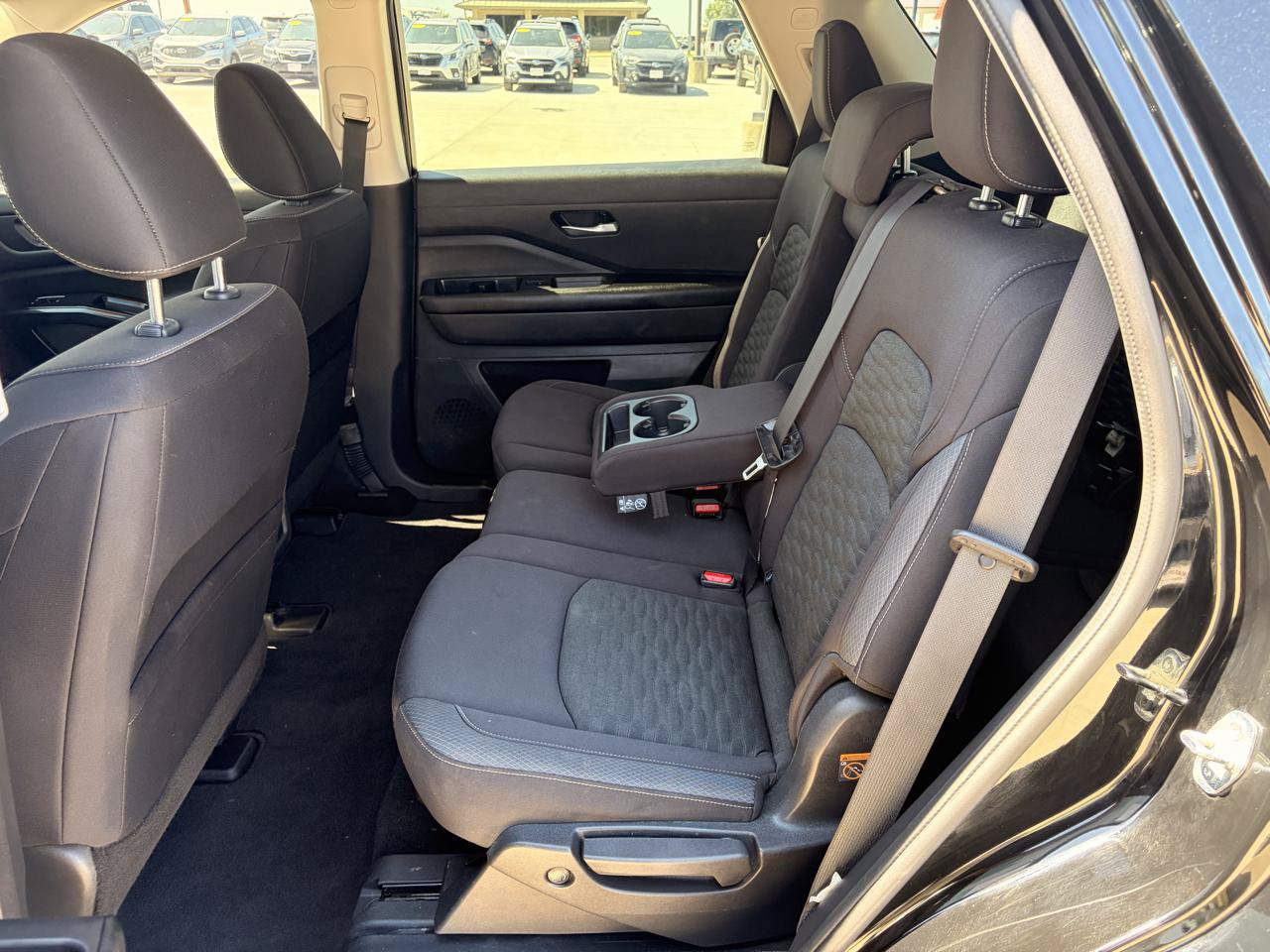 Used 2022 Nissan Pathfinder SV AWD/4WD image 11