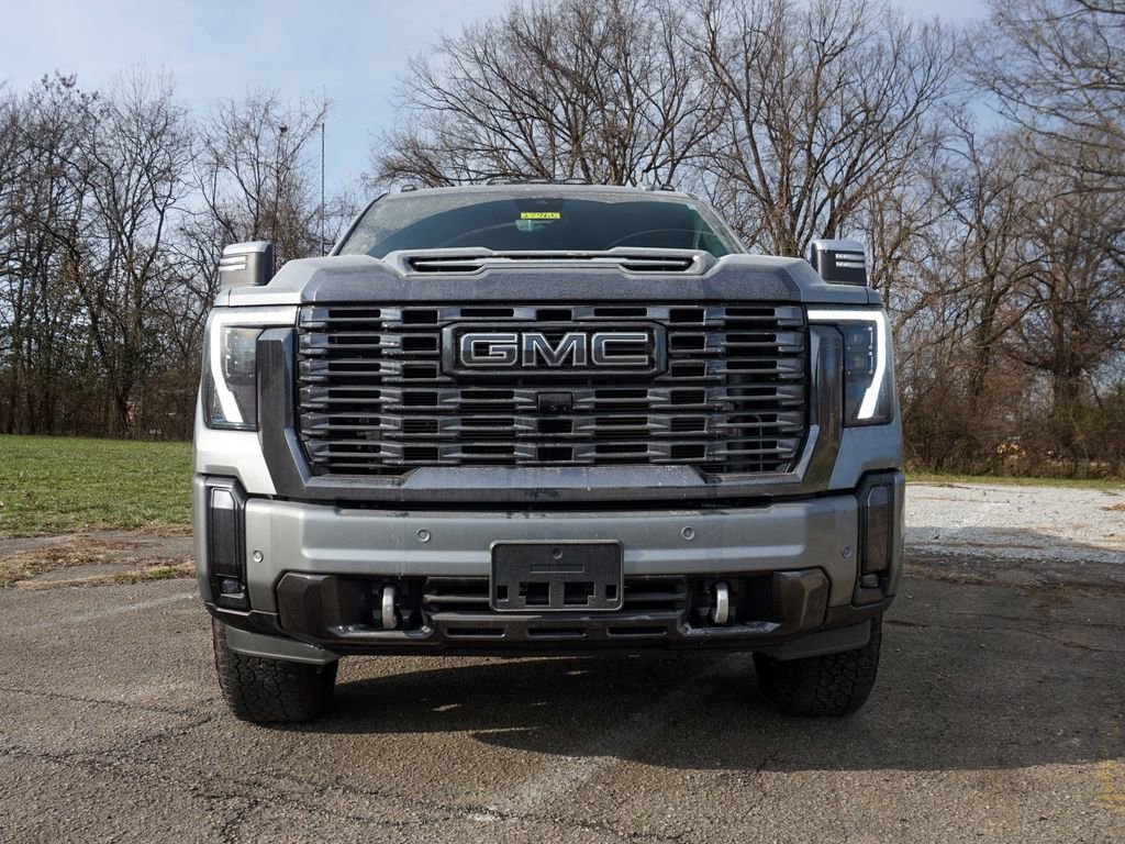 Used 2024 GMC Sierra 2500 Denali Ultimate image 9