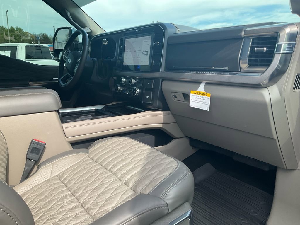 Used 2026 Ford F450 Platinum w/ Platinum Plus Package image 11