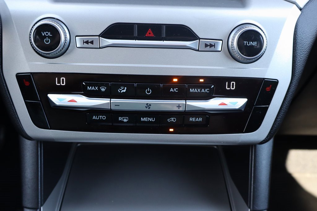 Used 2021 Ford Explorer XLT w/ Class III Trailer Tow Package image 11