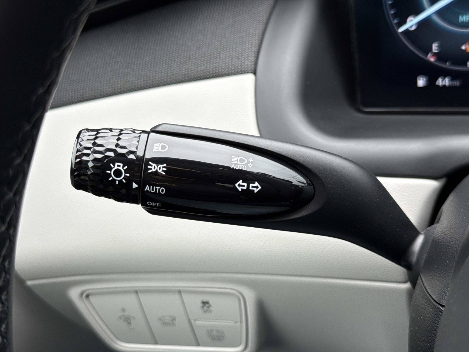 Certified 2024 Hyundai Tucson Limited AWD/4WD image 11